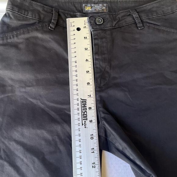 Lee Women Pants 8 SHORT Black Chino Straight Leg 29" Inseam Relaxed Fit Mid Rise - Picture 8 of 11